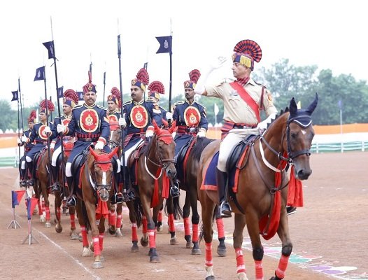 रायपुर में मुख्यमंत्री साय ने किया ध्वजारोहण गरिमामय माहौल में मना स्वतंत्रता दिवस 2 Raipur Mein CM Sai ne kiya Dhwajarohan