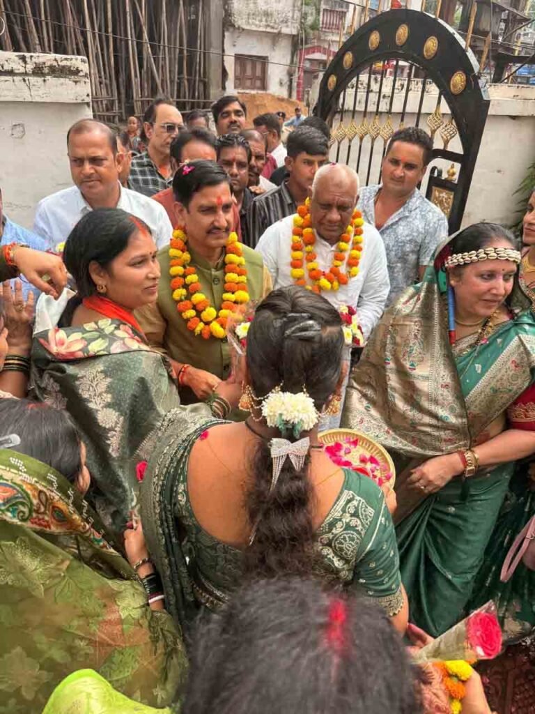 sawan milan : सावन मिलन में दिखी नारी शक्ति की एकजुटता,तोखन साहू ने किया मातृशक्ति का सम्मान