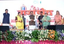 ‘विष्णु भैया’ का घर बना बहनों का मायका, मुख्यमंत्री निवास में उल्लास से मना तीजा-पोरा तिहार Vishnu Bhaiya ka Ghar bana Bahanon ka Mayka