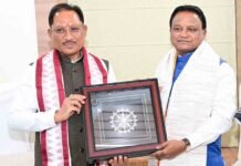 सीएम साय-सीएम मोहन माझी की मुलाकात, आपसी सहयोग और विकास पर चर्चा cm say cm mohan majhi ki mulakat