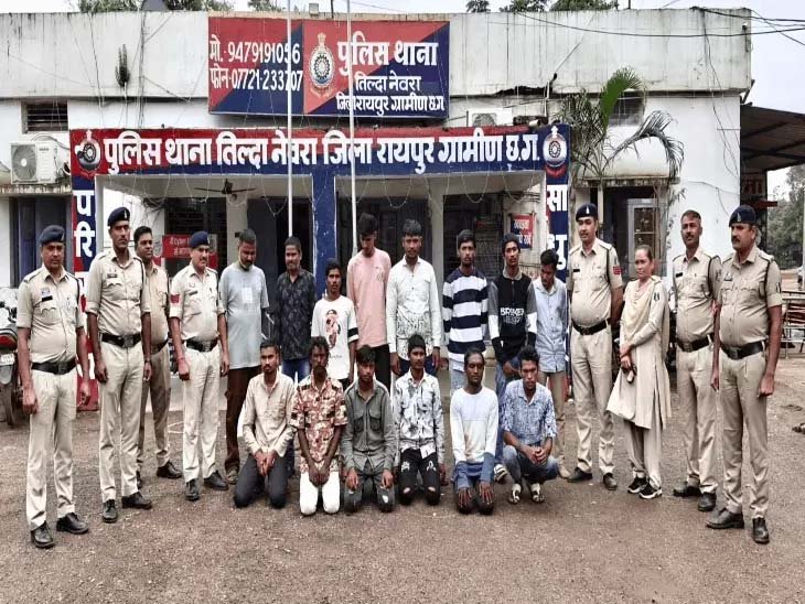 गणेश उत्सव से पहले रायपुर पुलिस का बड़ा एक्शन, असामाजिक तत्वों पर कसा शिकंजा 3 ganesh utsav : गणेश उत्सव से पहले रायपुर पुलिस का बड़ा एक्शन, असामाजिक तत्वों पर कसा शिकंजा