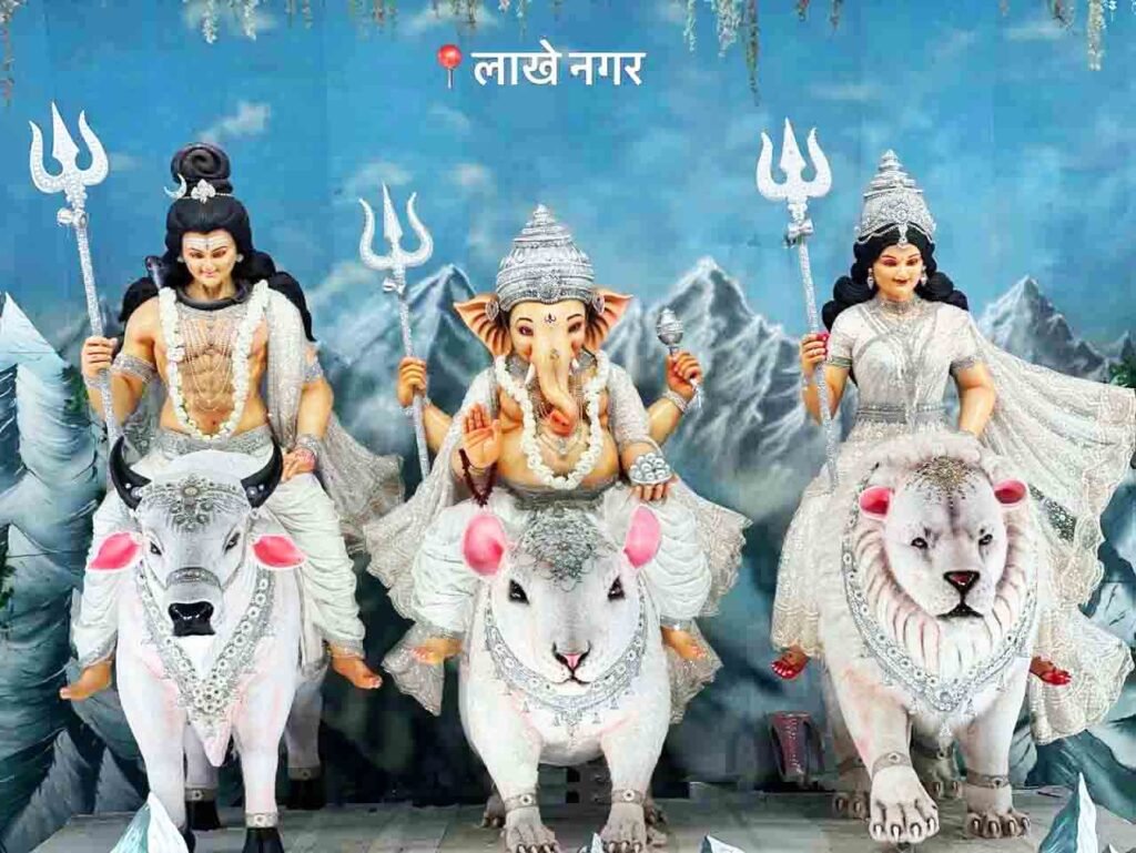 गणेश उत्सव के रंग में रंगा रायपुर, आकर्षक झांकियां बनीं श्रद्धालुओं के आकर्षण का केंद्र;कई जगह लगा जाम 1 ganesh utsav : गणेश उत्सव के रंग में रंगा रायपुर, आकर्षक झांकियां बनीं श्रद्धालुओं के आकर्षण का केंद्र;कई जगह लगा जाम