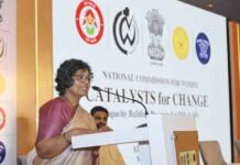 स्लीपर बस में गैंगरेप एनसीडब्ल्यू ने दिल्ली पुलिस से एक सप्ताह के अंदर रिपोर्ट मांगी sleeper bus