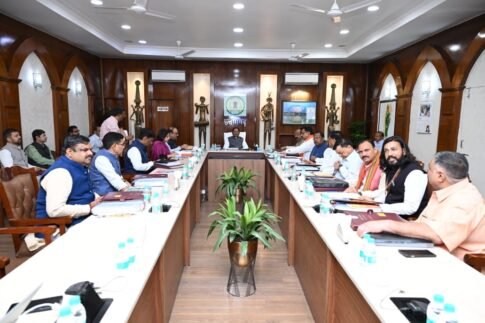 CG Cabinet Ke 19 Big Faisle