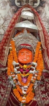 Nisha Pooja aur Havan at Mahamaya Mandir