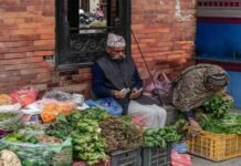अक्टूबर की शुरुआत के साथ बढ़ा महंगाई का असर, जानिए आपकी जेब पर कितना पड़ेगा बोझ October ki Shuruaat ke Saath Badha Mahangai