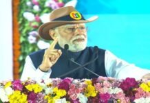 पीएम मोदी ने सरदार पटेल को किया नमन, बोले 10-12 साल में 50 Cr भारतीय गरीबी से बाहर आये PM Modi ne Sardar Patel ko Kiya Naman