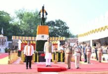 पुलिस स्मृति दिवस पर मुख्यमंत्री ने अमर शहीद जवानों को दी श्रद्धांजलि, शहीद परिवारों का किया सम्मान Police Smriti Divas