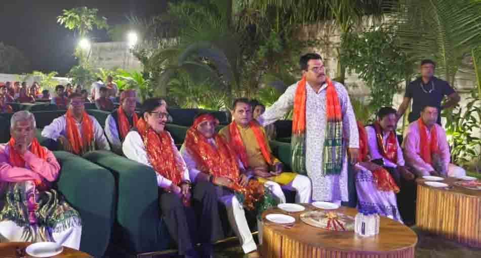 raipur ke the chhappan bhog : रायपुर के द छप्पन भोग में भक्ति की बही धारा, संगठन महामंत्री कर्मवीर सिंह ने किया दीप प्रज्वलन; श्रद्धा के साथ संपन्न हुआ जगराता